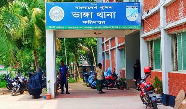 ফরিদপুরে সড়ক ও রেলপথ অবরোধের ঘটনায় মামলা, আসামি ২৪০