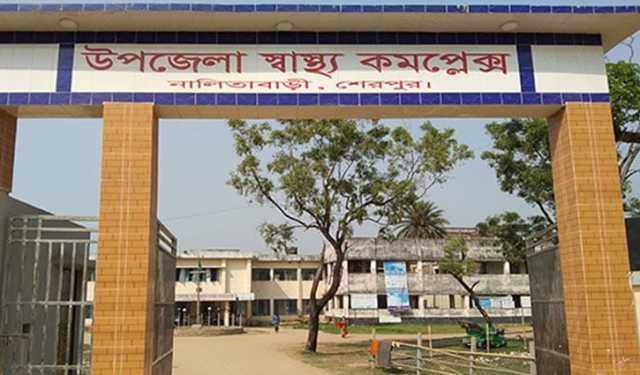 বাড়িতে ডেকে নিয়ে কুপিয়ে হত্যা