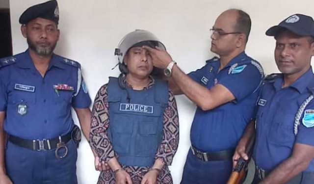 জুলাই গণঅভ্যুত্থানে ‘হামলাকারী’ শ্রমিক লীগ নেতা নাছির গ্রেপ্তার