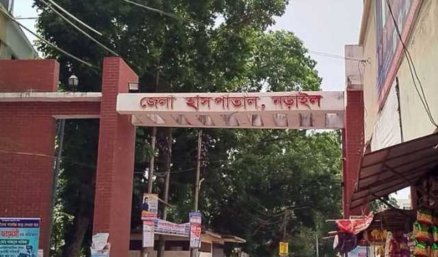 ঘরের আড়ার সঙ্গে ঝুলছিল মালয়েশিয়া প্রবাসী