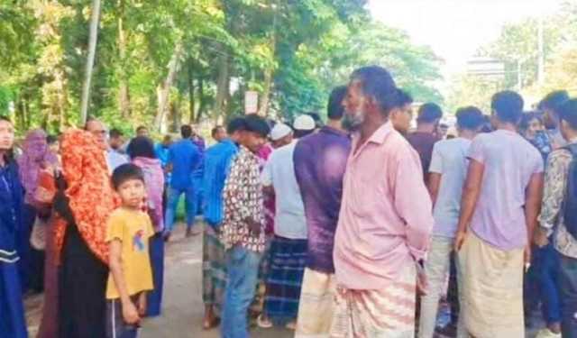নাটোরে ট্রাক চাপায় শ্রমিক নিহত