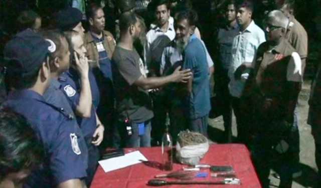 নারায়ণগঞ্জের জিমখানায় যৌথ বাহিনীর অভিযানে আটক ২৪ 