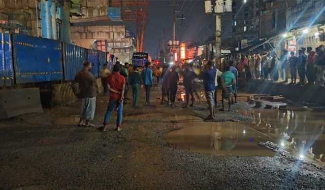 আশুলিয়ায় উল্টো পথে চলা রিকশাকে চাপা দিল লড়ি, নিহত ৩