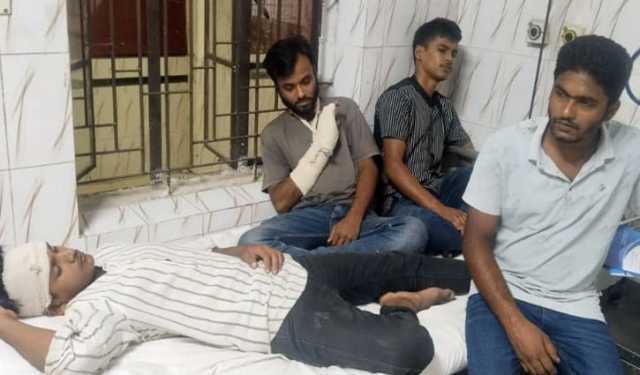 পাওনা টাকা চাইতে গিয়ে মারধরের শিকার ৪