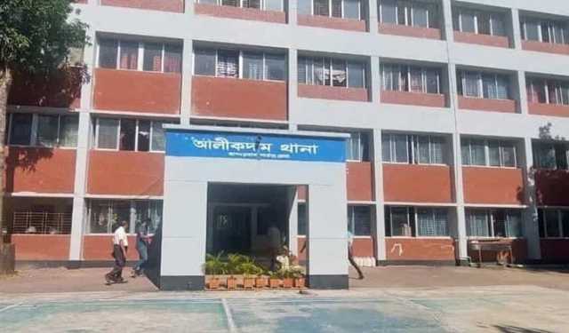 মোবাইলে চার্জ দিতে গিয়ে গৃহবধূর মৃত্যু