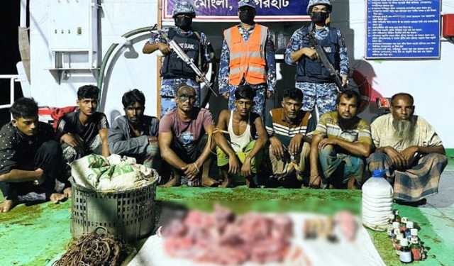 সুন্দরবনে হরিণের মাংস, বিষ ও কাঁকড়াসহ ৮ শিকারি আটক 
