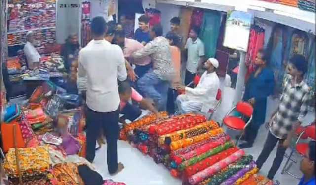 বরগুনায় সমন্বয়ক পরিচয়ে দোকানে ঢুকে ব্যবসায়ীকে মারধর 