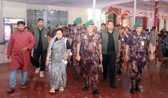 ঢাকেশ্বরী-রমনা মন্দির পরিদর্শন বিজিবি মহাপরিচালকের