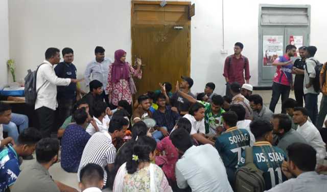 ৯ দাবিতে প্রস্তাবিত ঢাকা কেন্দ্রীয় বিশ্ববিদ্যালয়ের শিক্ষার্থীদে