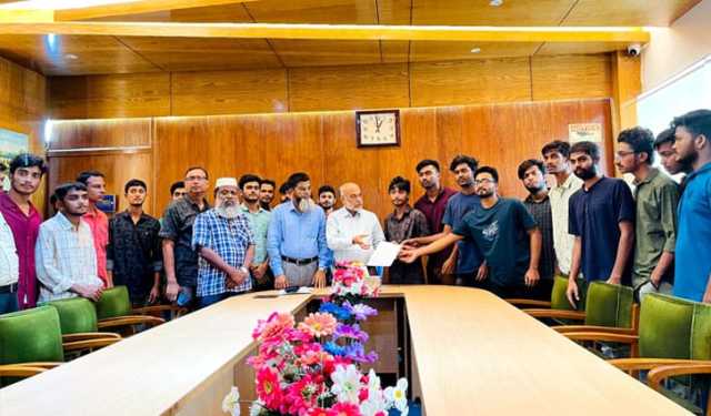 বাকসুর তফসিলসহ ৯ দফা সংস্কার দাবি শিক্ষার্থীদের