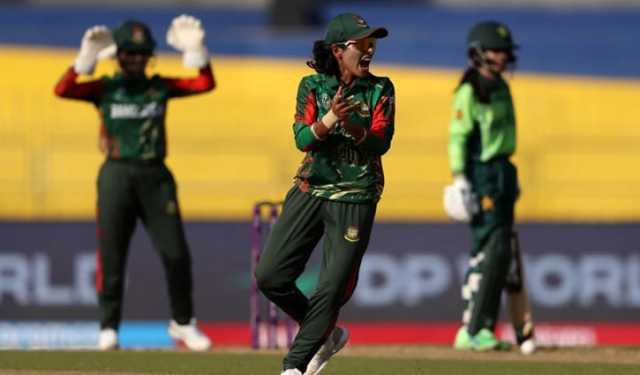 বাংলাদেশের বোলিং তোপে ১২৯ রানে অলআউট পাকিস্তান