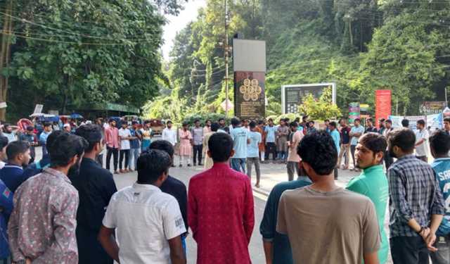 চবি সিন্ডিকেটের সিদ্ধান্ত দ্রুত বাস্তবায়নের দাবি শিবিরের