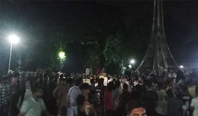 চবি উপাচার্যসহ প্রক্টরিয়াল বডির পদত্যাগ দাবি