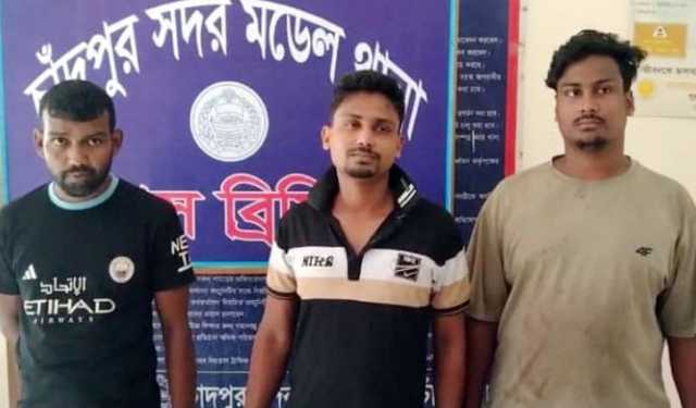 গরুর মাংসে হাড় বেশি দেওয়া নিয়ে সংঘর্ষ, আটক ৩