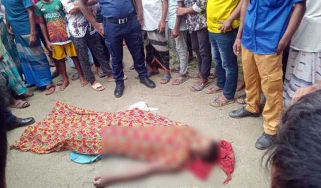 বাড়ির পাশে পড়ে ছিল যুবকের মরদেহ