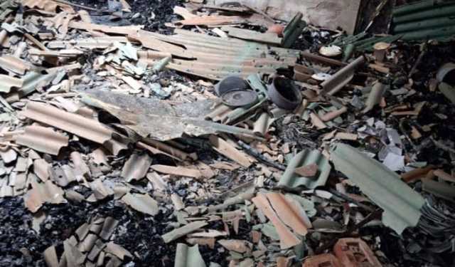 স্ত্রীকে পিটিয়ে-শ্বাসরোধে হত্যা, ঘাতকের বাড়িতে জনতার আগুন
