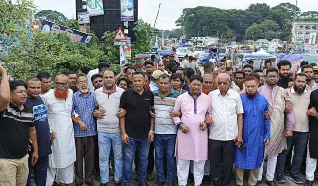 ফরিদপুরে অবরোধ শনিবার পর্যন্ত স্থগিত