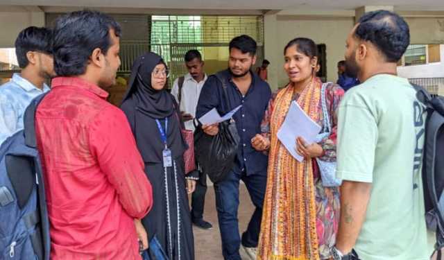 গকসু নির্বাচনে পিছিয়ে নেই নারীরা