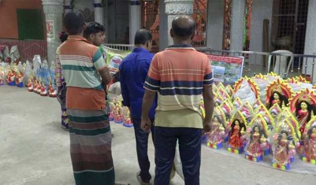 লক্ষ্মীপূজা উপলক্ষে গোপালগঞ্জে বসেছে প্রতিমার হাট