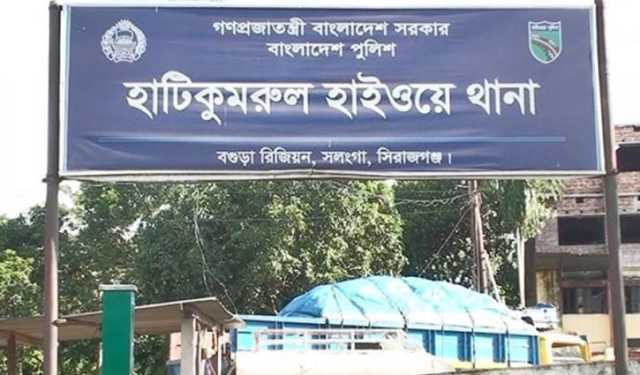 সিরাজগঞ্জে বাসের জানালা দিয়ে লাফ, সুপারভাইজার নিহত