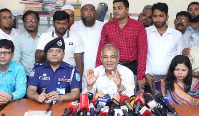 দুর্গাপূজায় ৮০ হাজার ভলেন্টিয়ার থাকবে: স্বরাষ্ট্র উপদেষ্টা