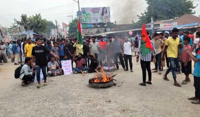 পাবনায় সংসদীয় আসন পুনর্বহাল দাবিতে সকাল-সন্ধ্যা হরতাল