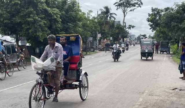 বাগেরহাটে চলছে হরতাল, বাস চলাচল বন্ধ