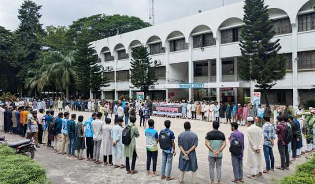 ইবি শিক্ষার্থী ওয়ালিউল্লাহ ও মুকাদ্দাসের সন্ধান দাবি