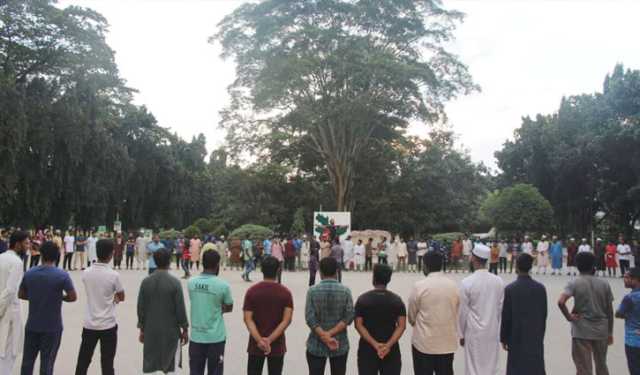 রাবি ছাত্রীদের নিয়ে ছাত্রদল নেতার কটূক্তির প্রতিবাদে ইবিতে মানববন