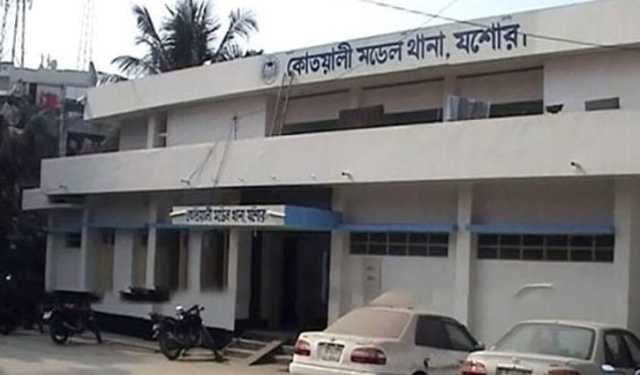 যশোরে বাড়ি থেকে ডেকে নিয়ে গলা কেটে হত্যা 