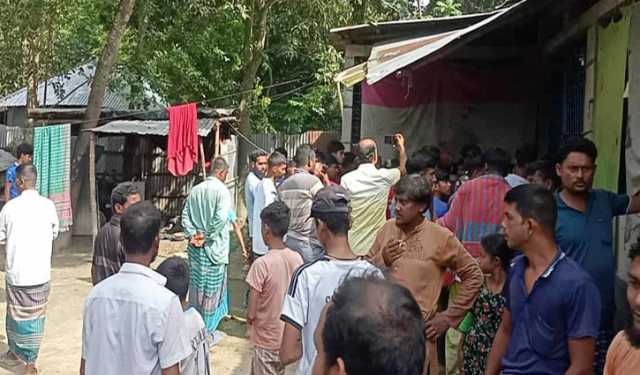 ৩ চোর ছেড়ে দিল পুলিশ, বাড়ি ঘেরাও 