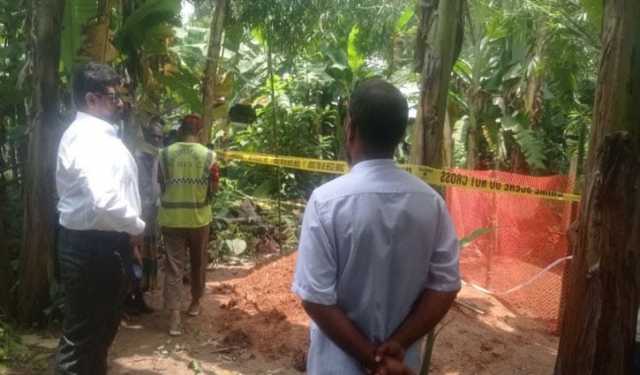 দাফনের আড়াই মাস পর কবর থেকে বৃদ্ধের মরদেহ উত্তোলন