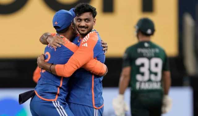 ব্যাটিং ব্যর্থতায় পাকিস্তানের মামুলি সংগ্রহ