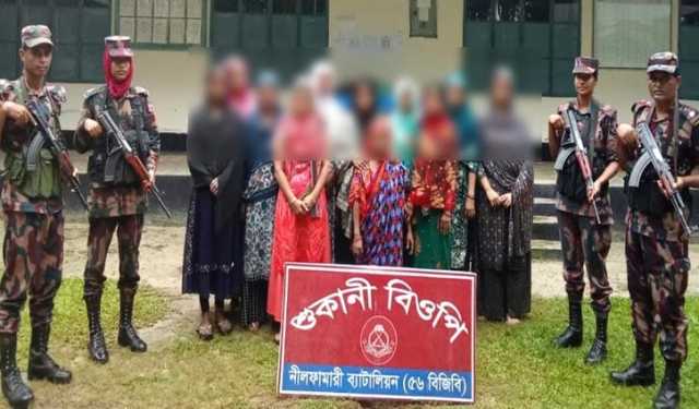 অবৈধভাবে ভারতে যাওয়ার চেষ্টা, ১১ নারী আটক