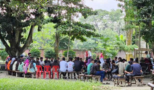 রাবিতে অনুমতি ছাড়া জুনিয়রদের সঙ্গে বসা যাবে না