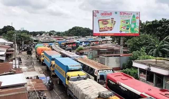 ভাঙ্গায় আন্দোলন: দৌলতদিয়ায় যানবাহনের দীর্ঘ সারি