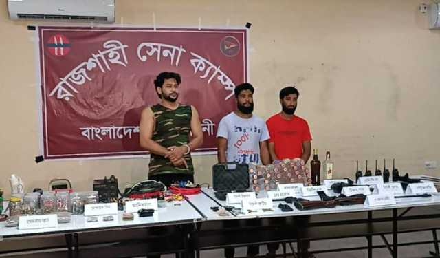 রাজশাহীতে কোচিং সেন্টারে অভিযান, আটক ৩