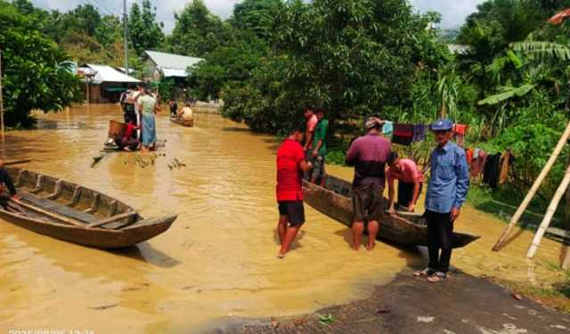 সাজেকে আটকে পড়া পর্যটকরা ফিরেছেন