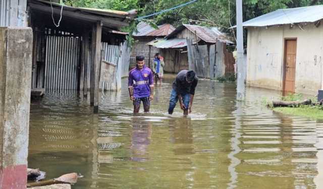 কাপ্তাই হ্রদের পানি বিপদসীমা ছাড়িয়ে গেছে