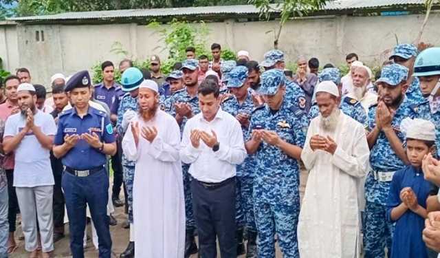 মাইলস্টোন ট্র্যাজেডি: রাইসা মনির কবরে বিমান বাহিনীর শ্রদ্ধা