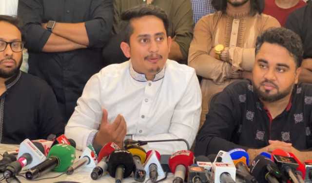 চাপের কারণে এনসিপিকে শাপলা প্রতীক দিতে সাহস পাচ্ছে না ইসি