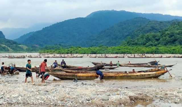 সাদাপাথরে পর্যটকবাহী ছাড়া সবধরনের নৌ চলাচলে নিষেধাজ্ঞা