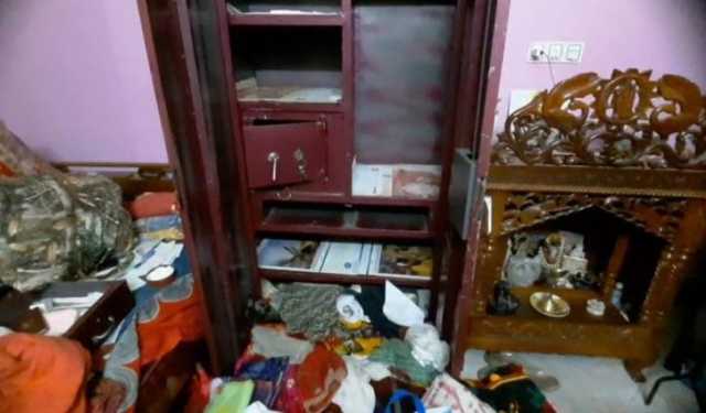 সাতক্ষীরায় সাংবাদিকের বাড়ি থেকে ৪০ ভরি স্বর্ণালংকার চুরি