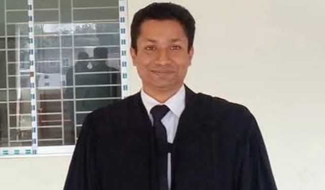 ঝালকাঠিতে আইনজীবীর ঝুলন্ত মরদেহ উদ্ধার, মিলল চিরকুট