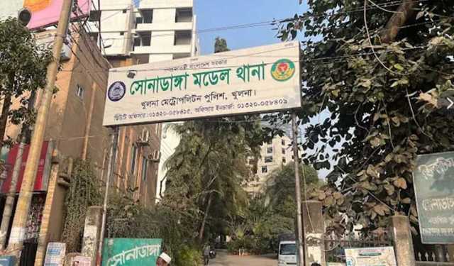খুলনায় শেখ হাসিনাসহ ৪৬ জনের বিরুদ্ধে রাষ্ট্রদ্রোহ মামলা