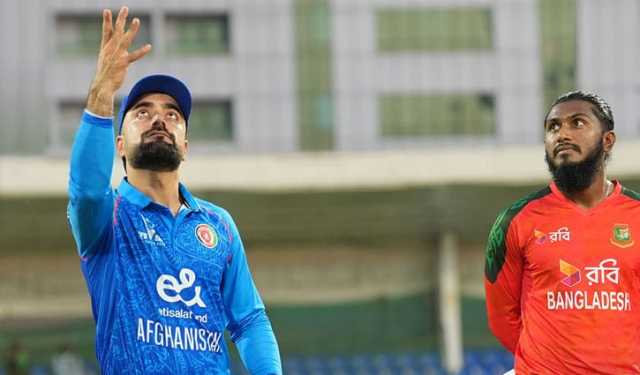 টস জিতে বোলিংয়ে বাংলাদেশ