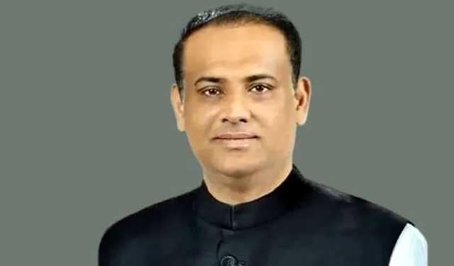 যুক্তরাজ্যে সাবেক ভূমিমন্ত্রী সাইফুজ্জামান চৌধুরীর সম্পদ বিক্রি হ