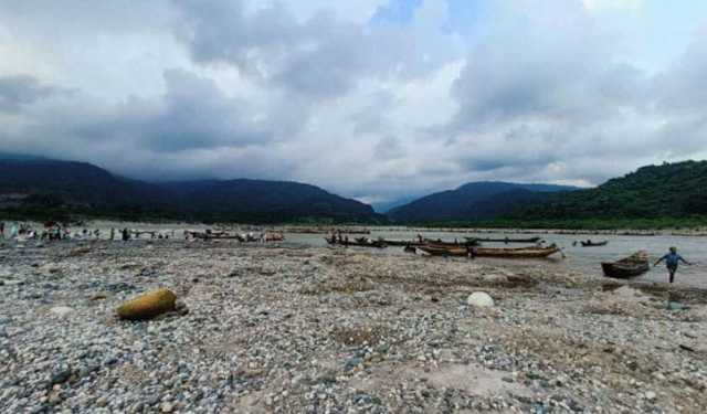 পাথর লুটের ঘটনায় মামলা, আসামি ২ হাজার 