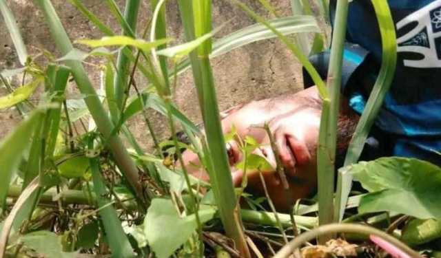চবির ২ শিক্ষার্থীকে কুপিয়ে ছাদ থেকে ফেলে দিল স্থানীয়রা 