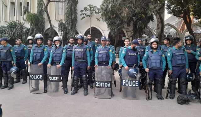বায়তুল মোকাররম ও আশপাশে সতর্ক অবস্থানে পুলিশ